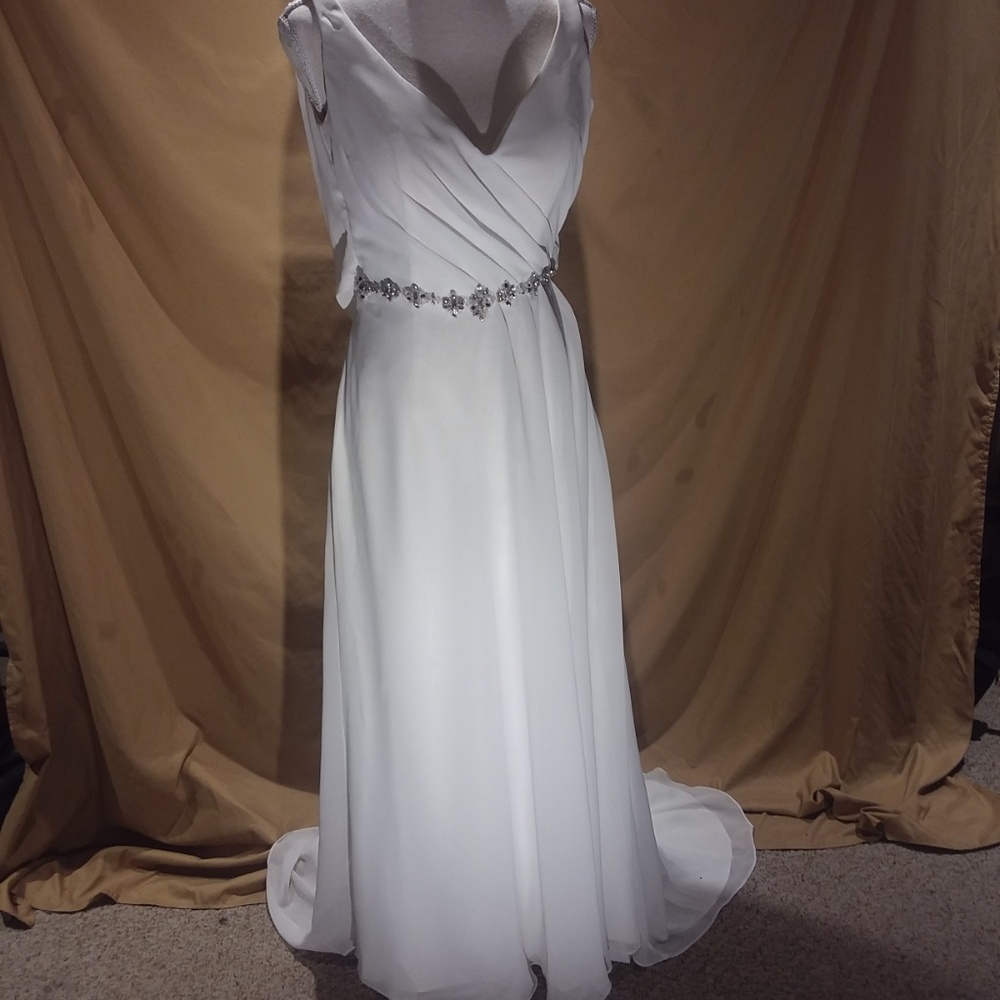 Destiny Wedding Dresses Overlay